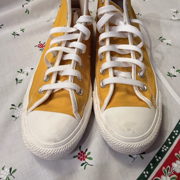 Converse Mustard High-Top Sneakers, women’s 8.5 WIDE - Picture 5 of 7